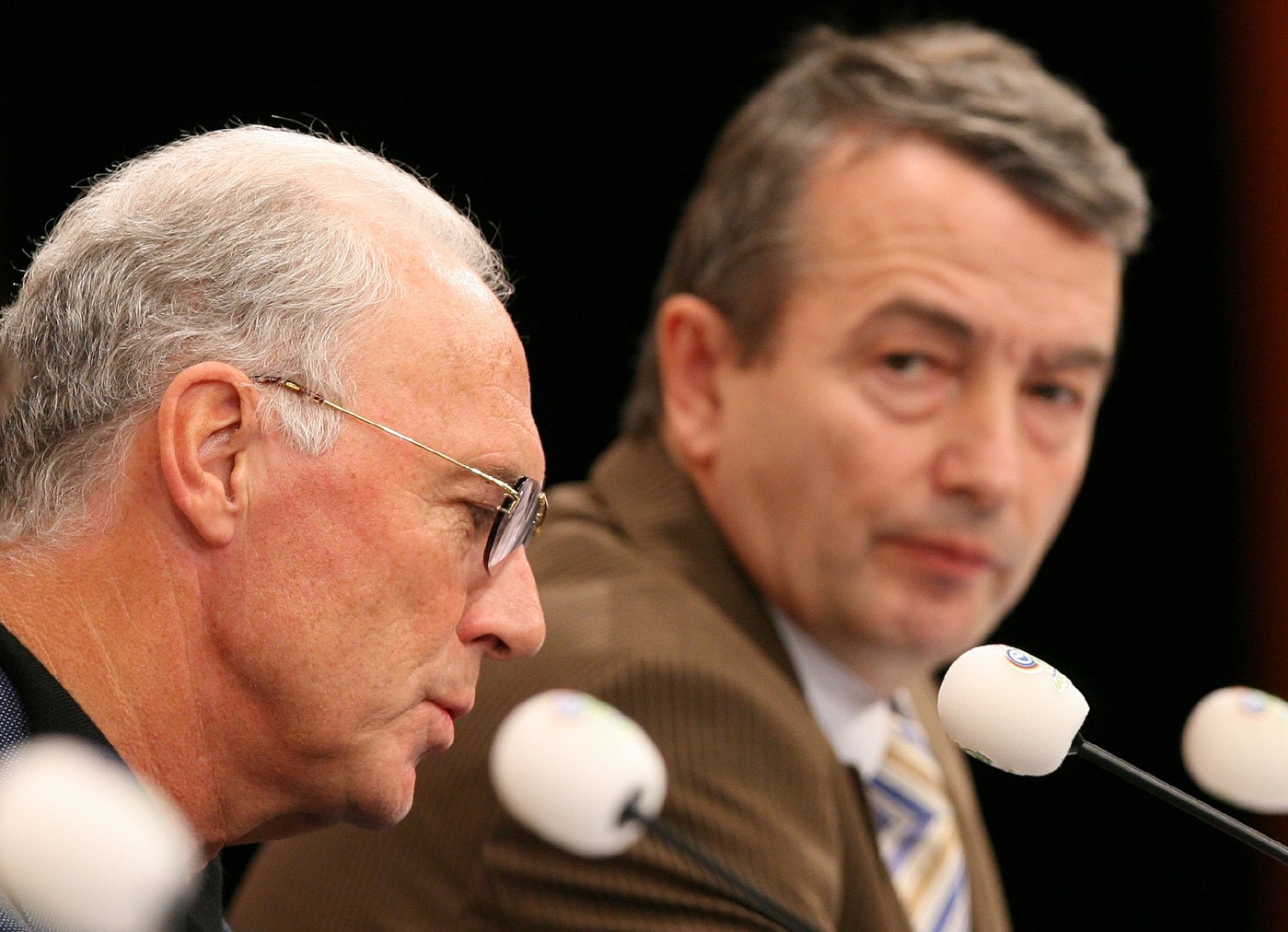 Beckenbauer-alors-president-comite-organisation-Mondial-2006Wolfgang-Niersbach-7-decembre-2005-Leipzig_3_1400_1012